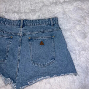 Abrand High Relaxed Denim Short size 14 / 32 Light Wash Fit more like 12